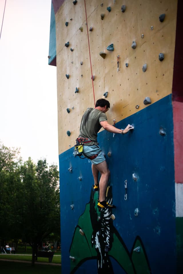 Penjanje na veštačkoj steni - PEK SOKO Pančevo